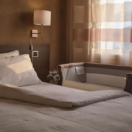 The White Building - Rooms Costermano Extérieur photo