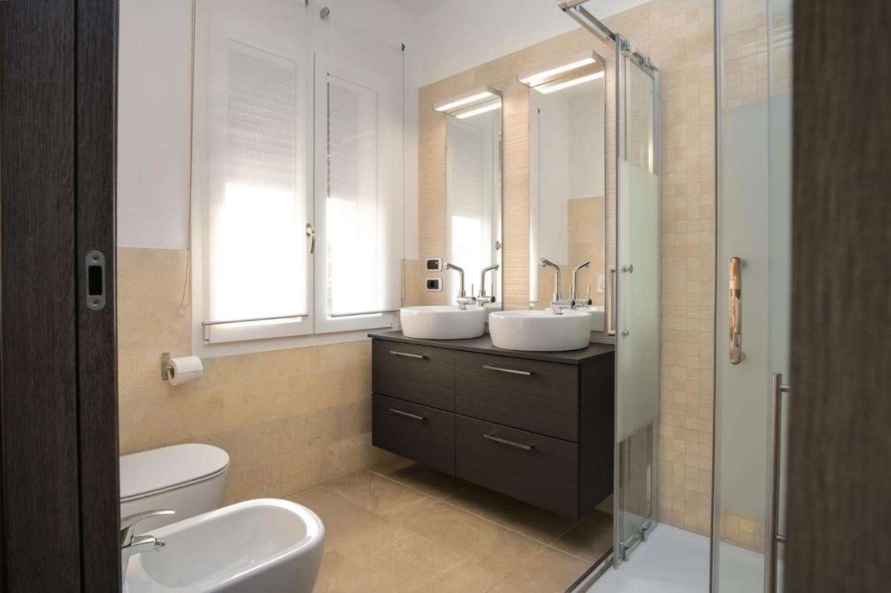 The White Building - Rooms Costermano Extérieur photo