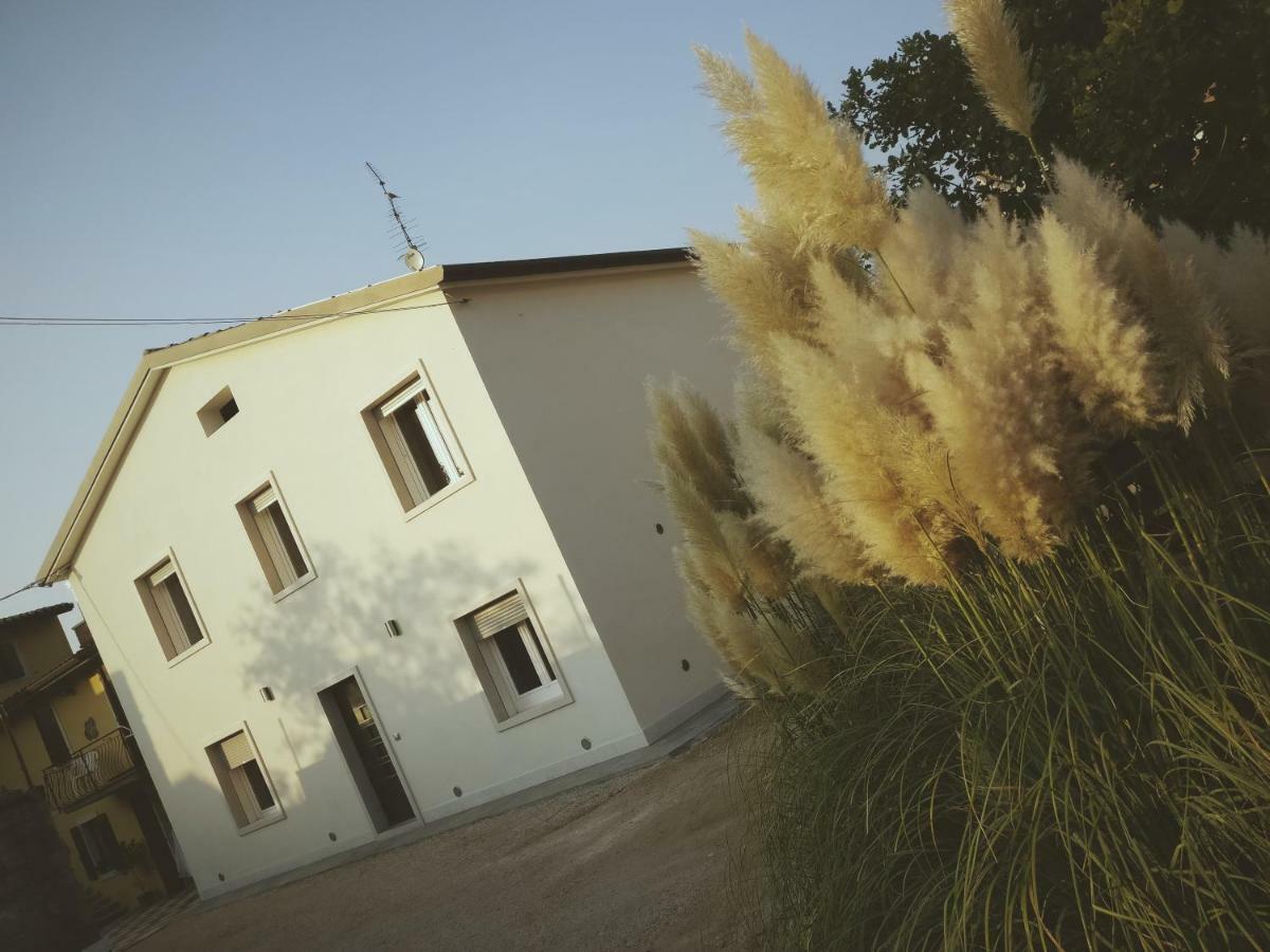 The White Building - Rooms Costermano Extérieur photo